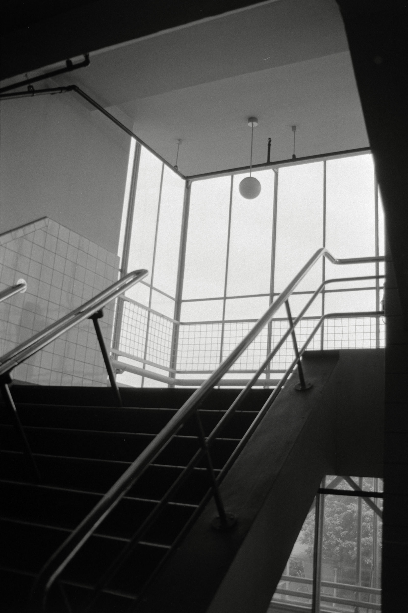 AHP F1992 06 003 sc250507 img11 NLP